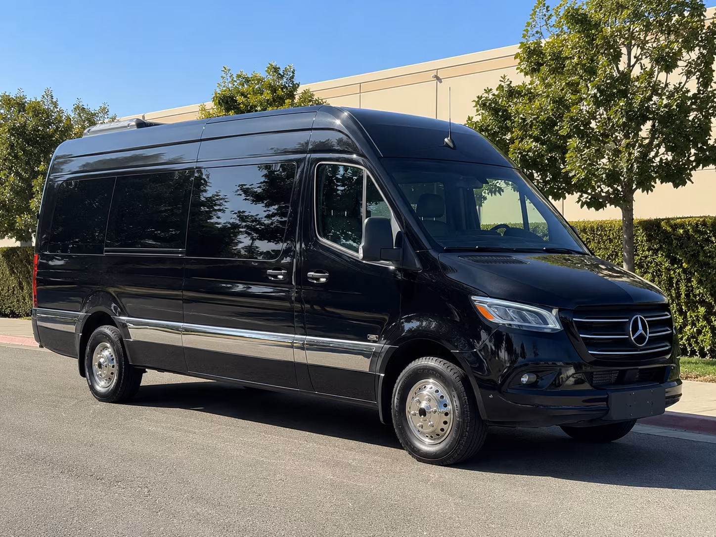 Coral Springs Corporate Transportation party bus exterior