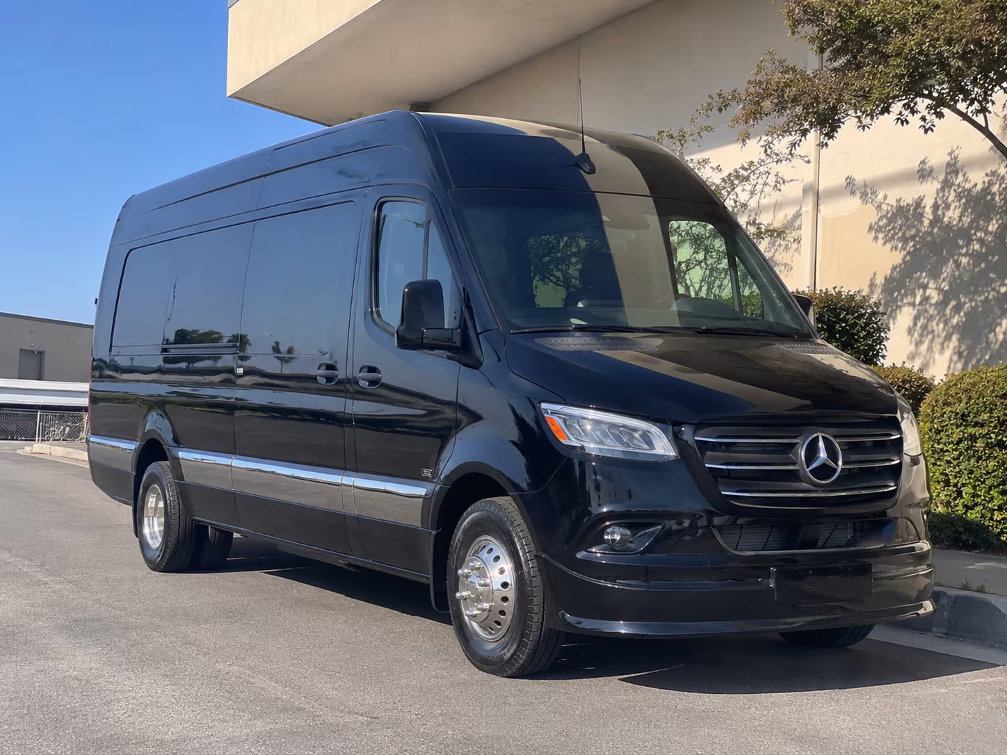Coral Springs Corporate Transportation party bus exterior