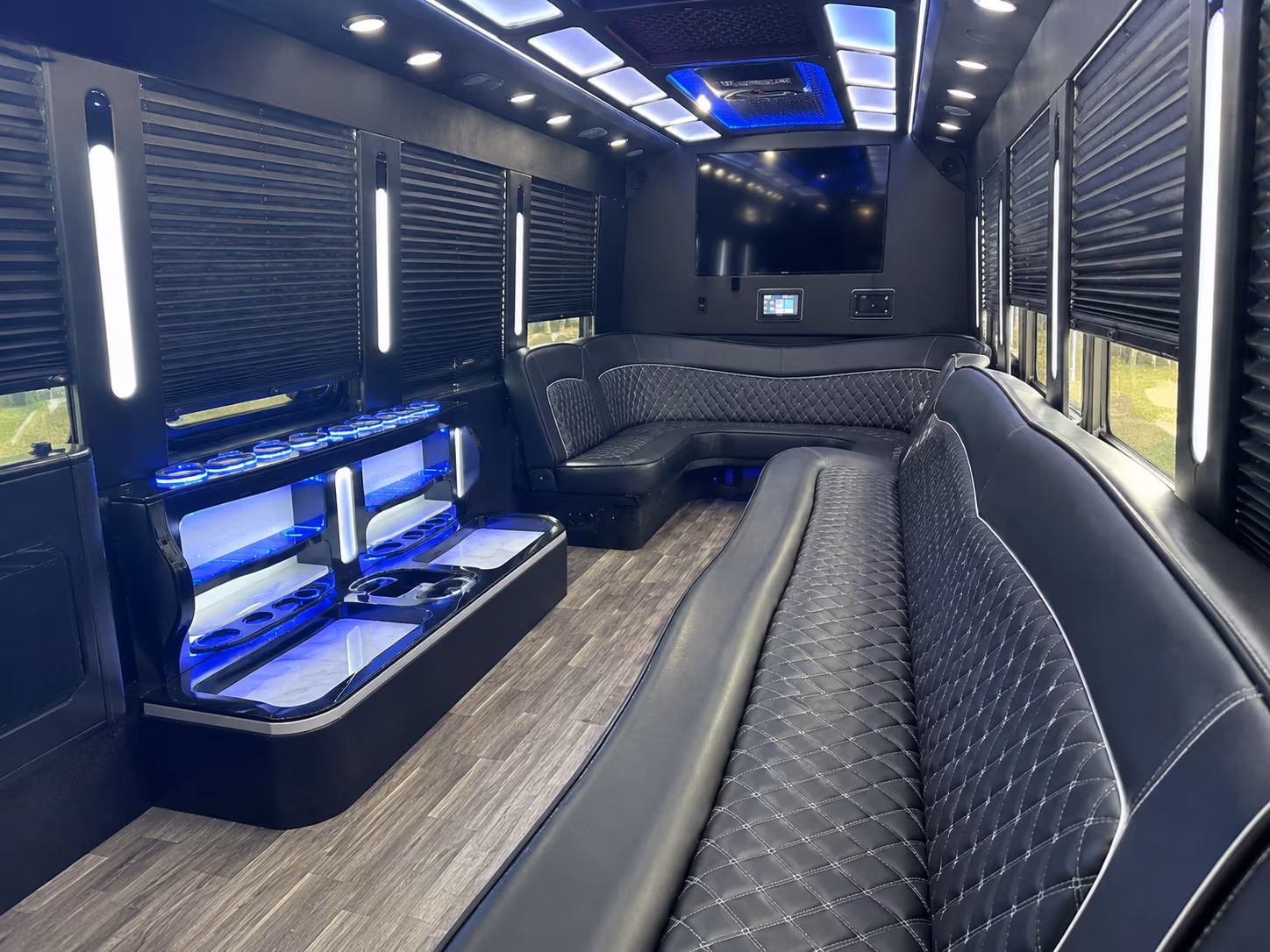 Coral Springs Winery Tour & Pub Crawl Transportation party bus exterior