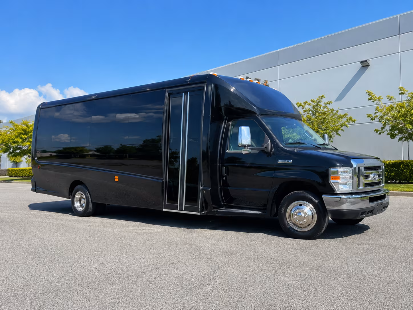 Pompano Beach Birthday, Sweet 16, & Quinceañera Party Bus Rentals